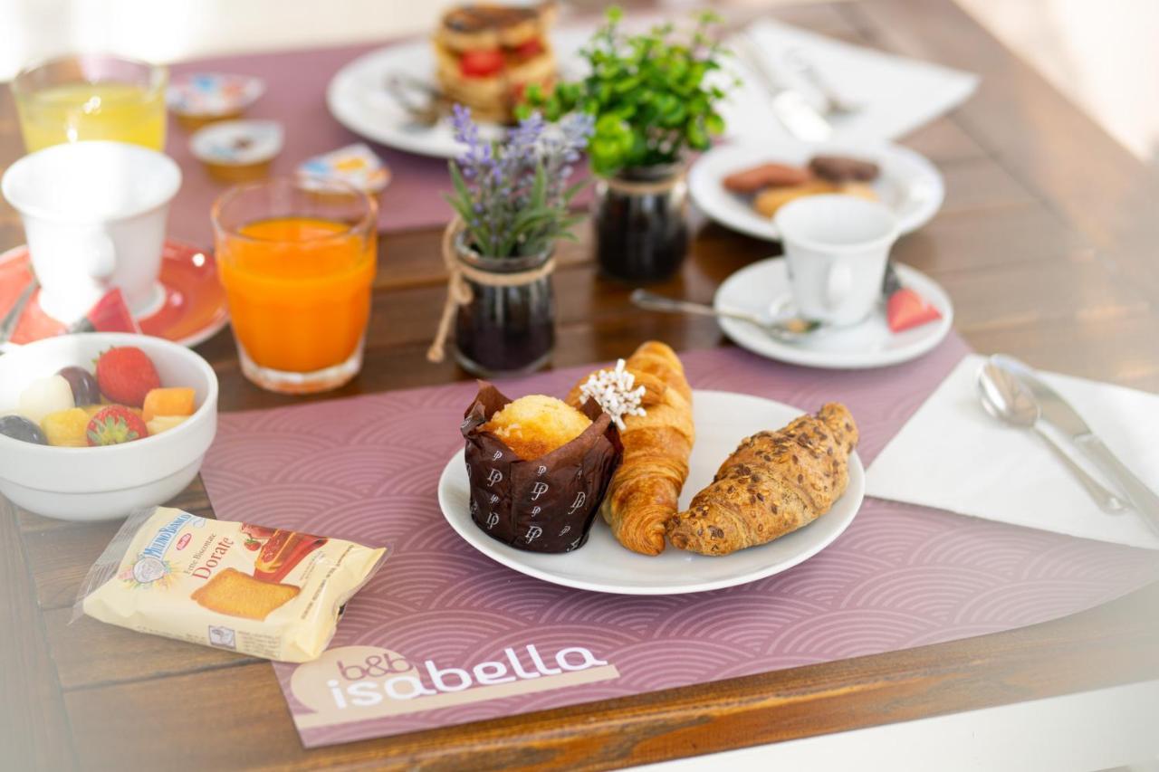 B&B Isabella Milano Marittima Bagian luar foto