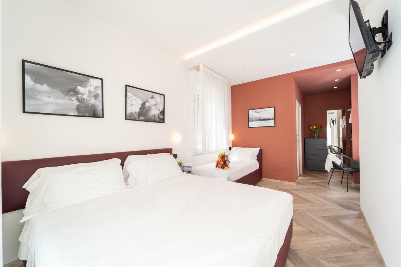 B&B Isabella Milano Marittima Bagian luar foto